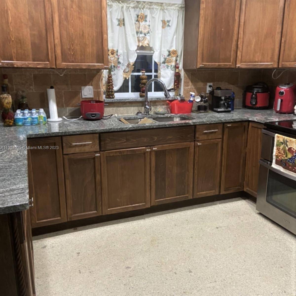Lehigh Acres, FL 33936,1520 GRANDALE STREET