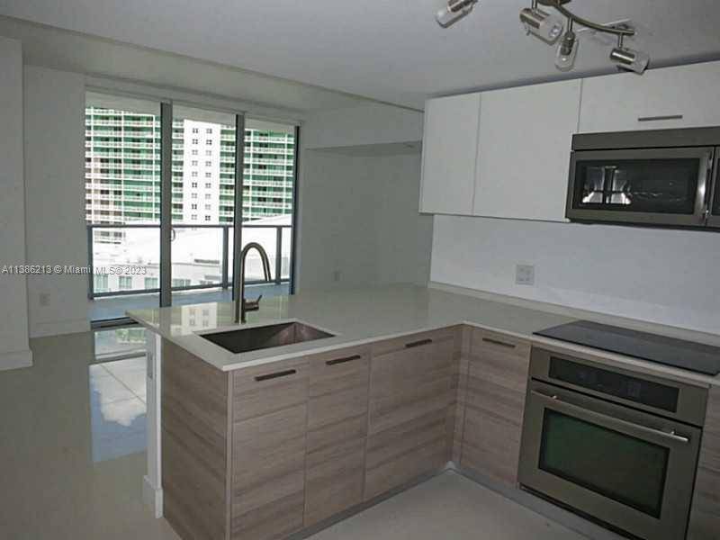 Miami, FL 33131,1300 Brickell Bay Dr #2811