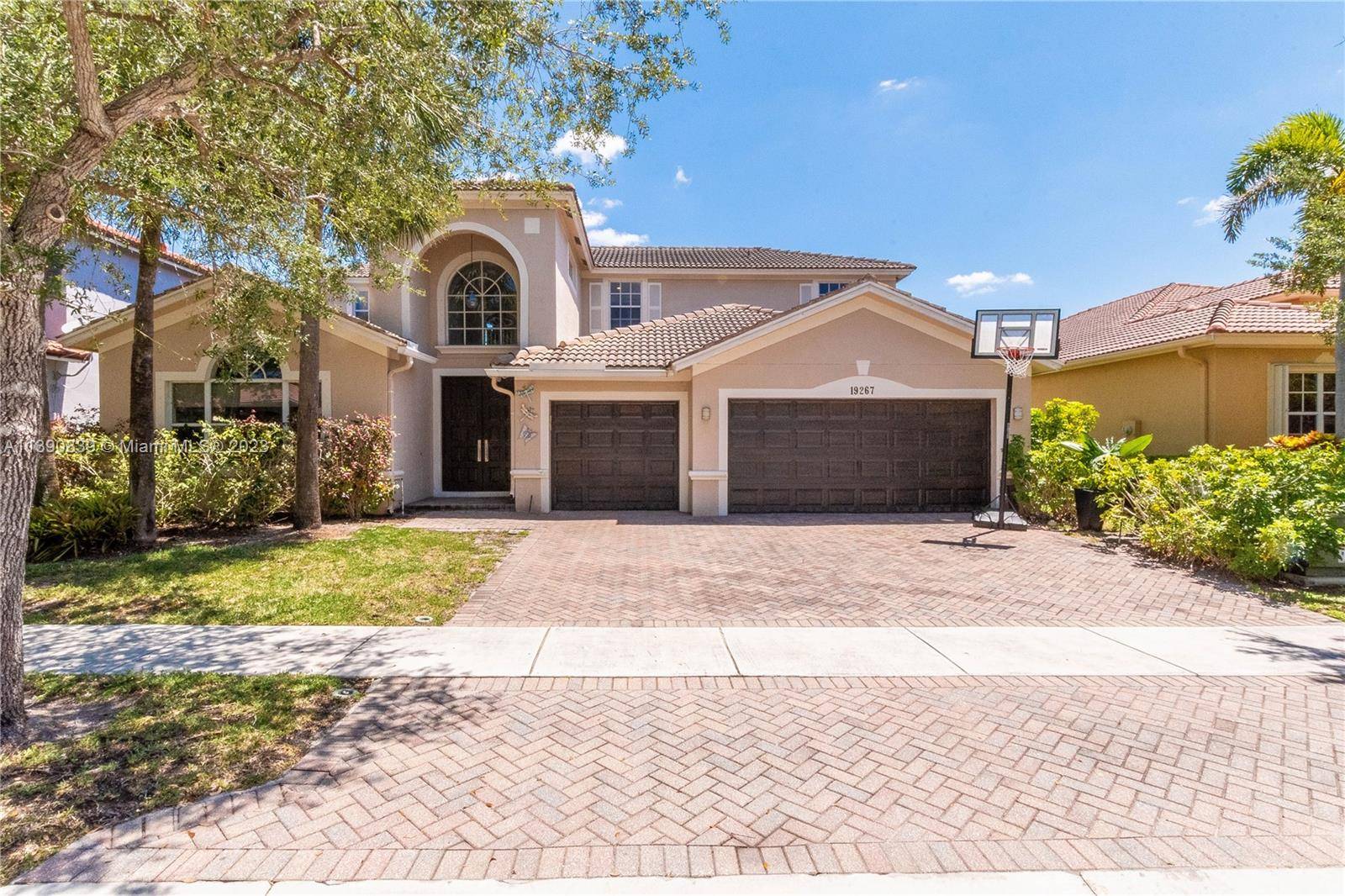 Weston, FL 33332,19267 N Hibiscus St