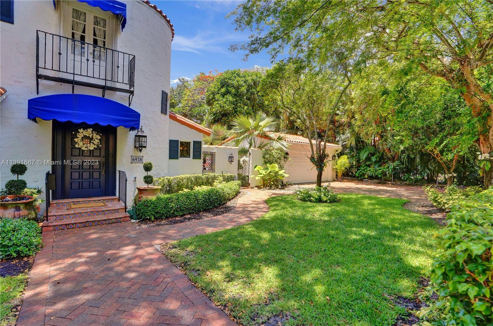 Coral Gables, FL 33146,6928 Camarin St