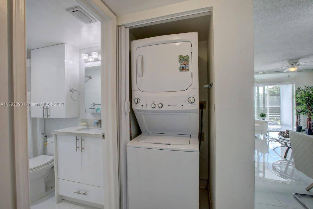 Sunrise, FL 33322,2524 NW 104th Ave #403
