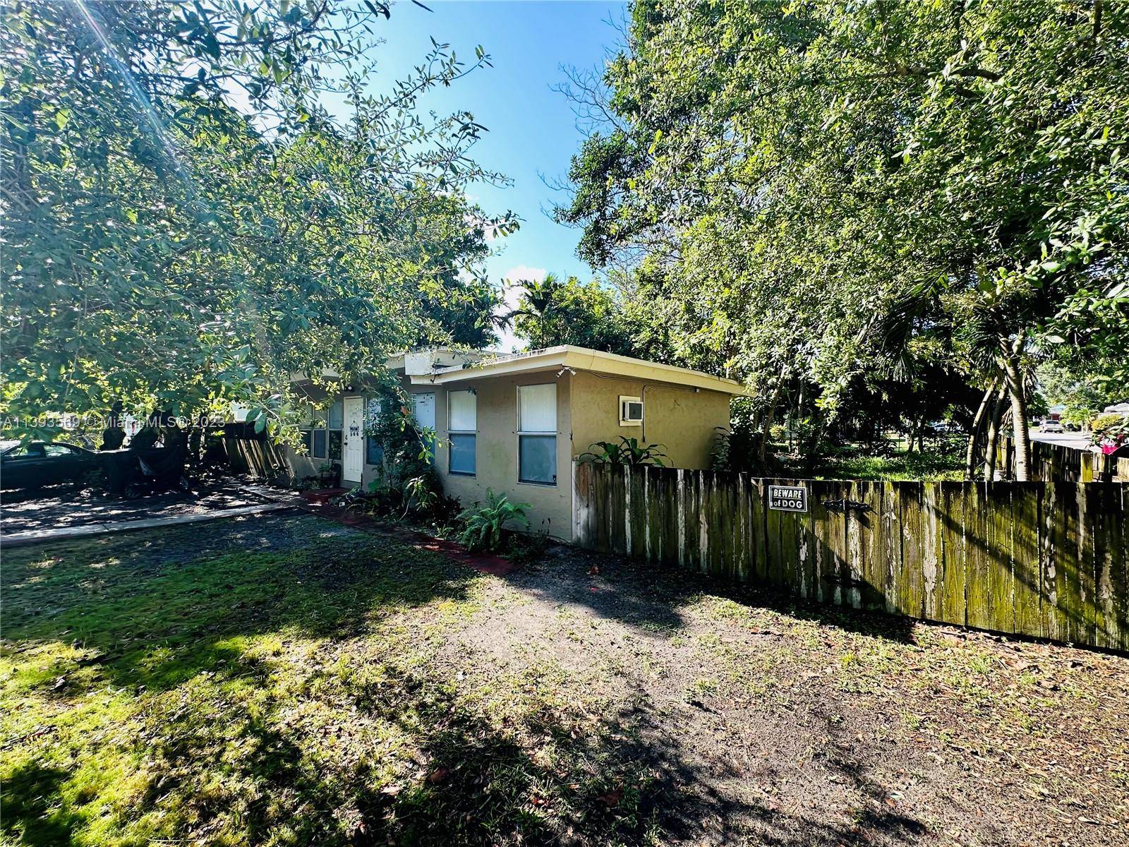 South Miami, FL 33143,5978 SW 62nd St