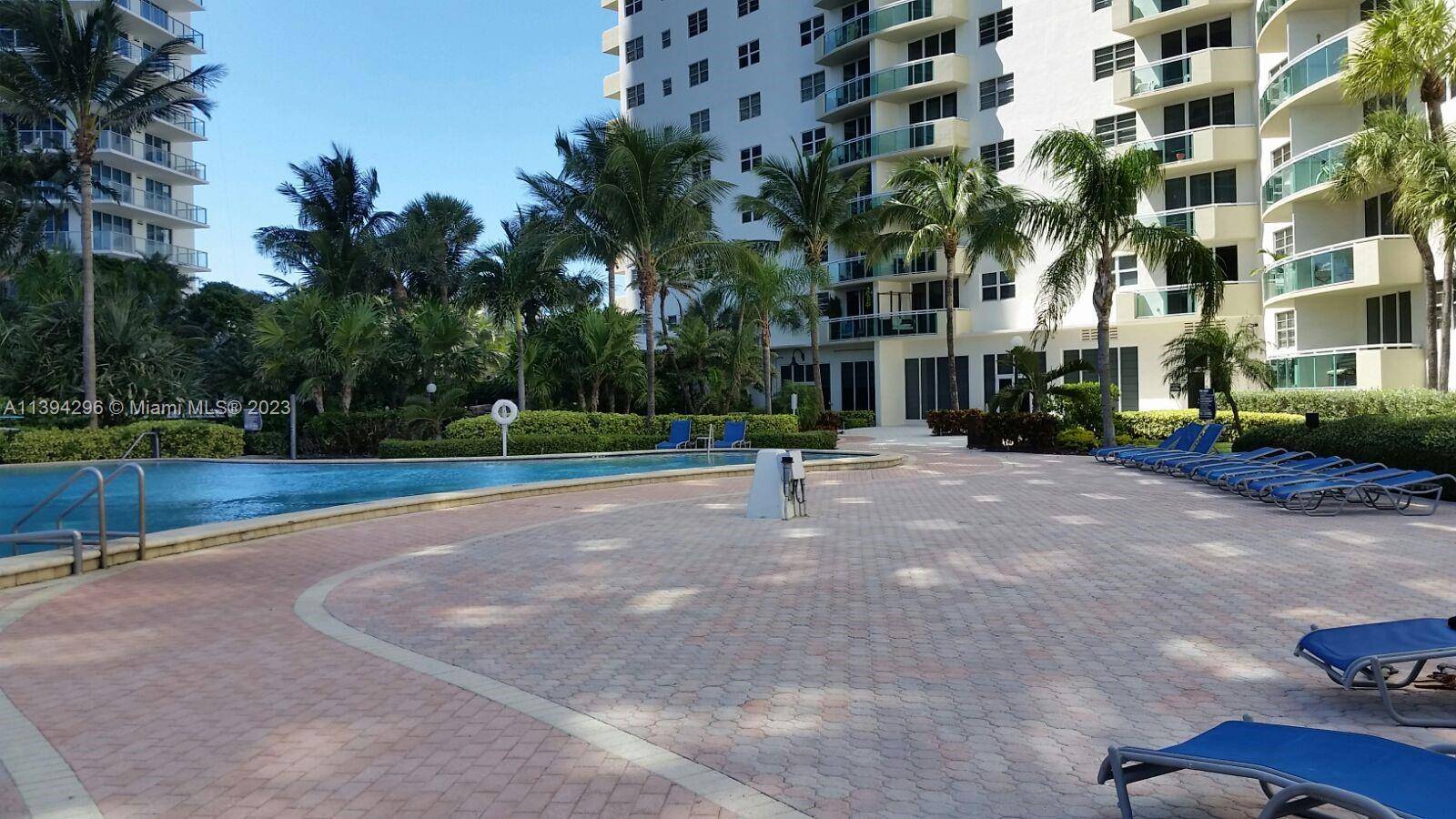 Hollywood, FL 33019,3001 S Ocean Dr #729