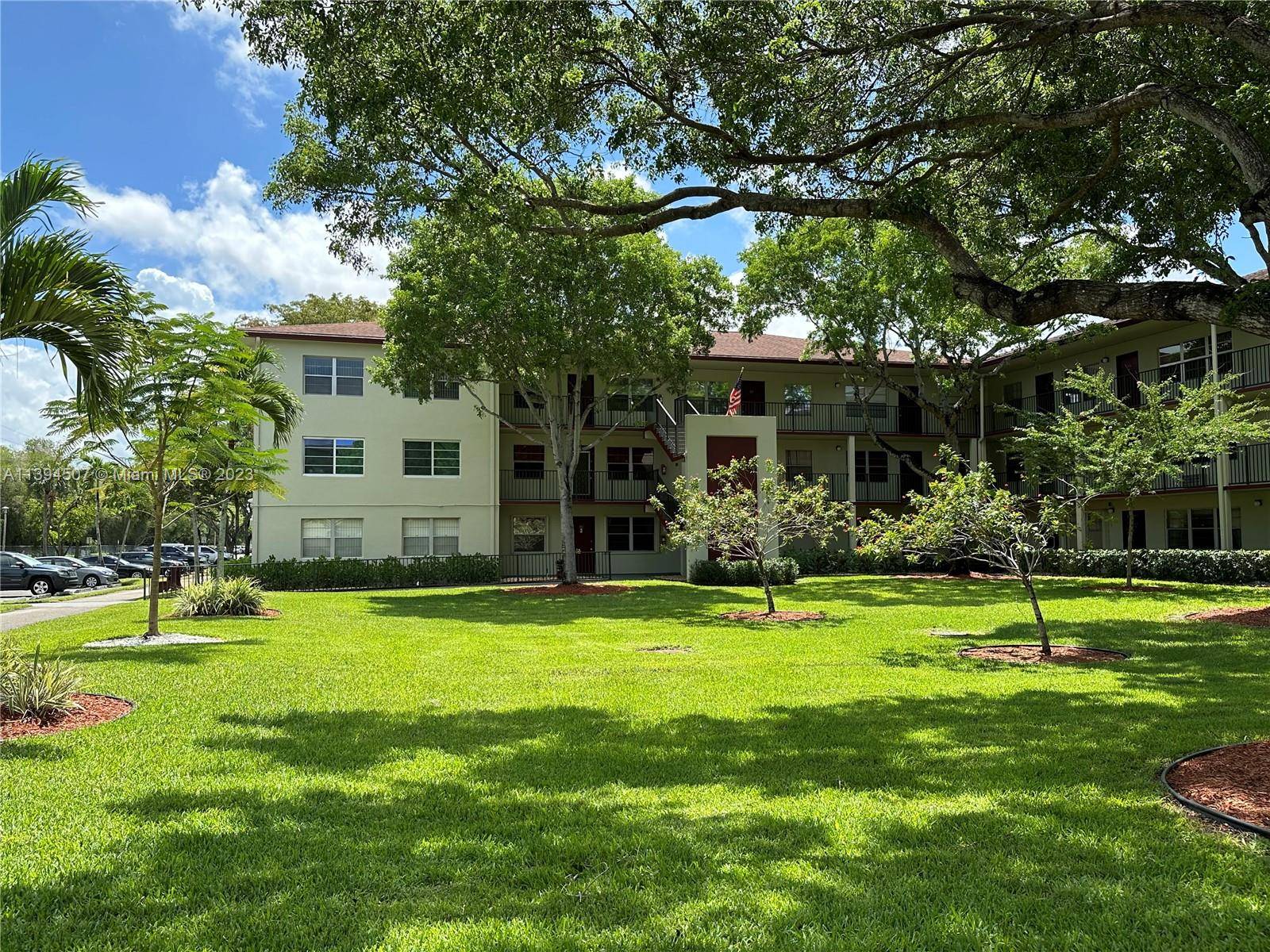 Pembroke Pines, FL 33027,13500 SW 1st St #306U