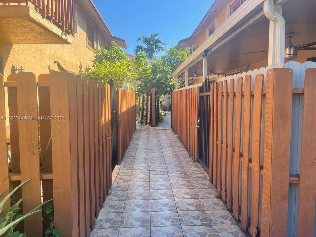 Hialeah, FL 33016,5367 W 23rd Ave #2-3