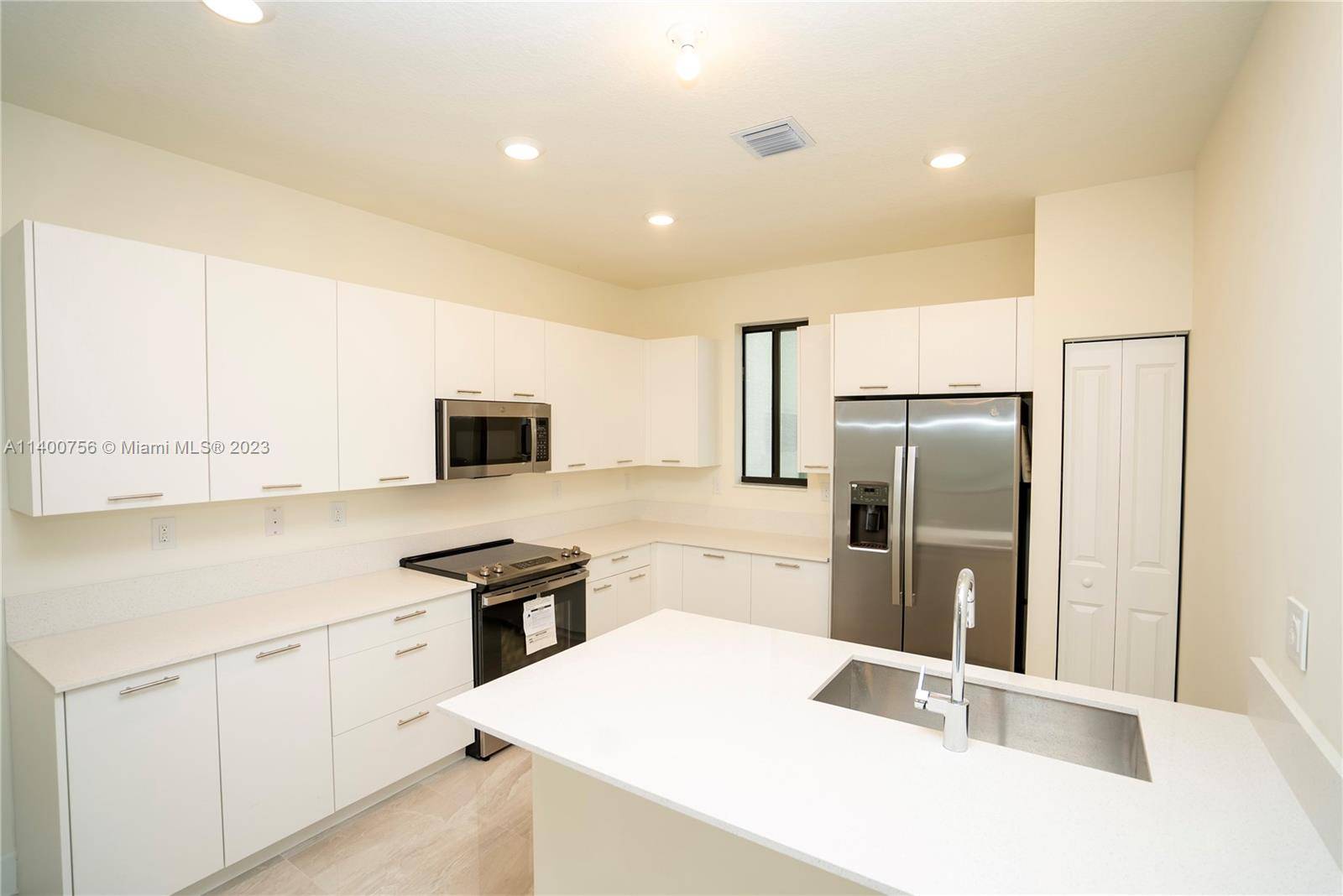 Doral, FL 33166,4466 NW 83rd Ave