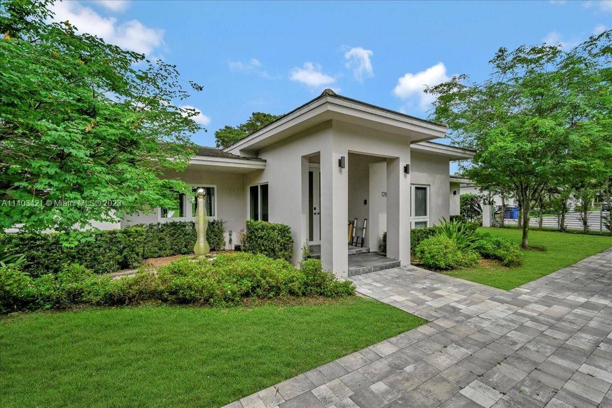 Pinecrest, FL 33156,12825 SW 62nd Ave