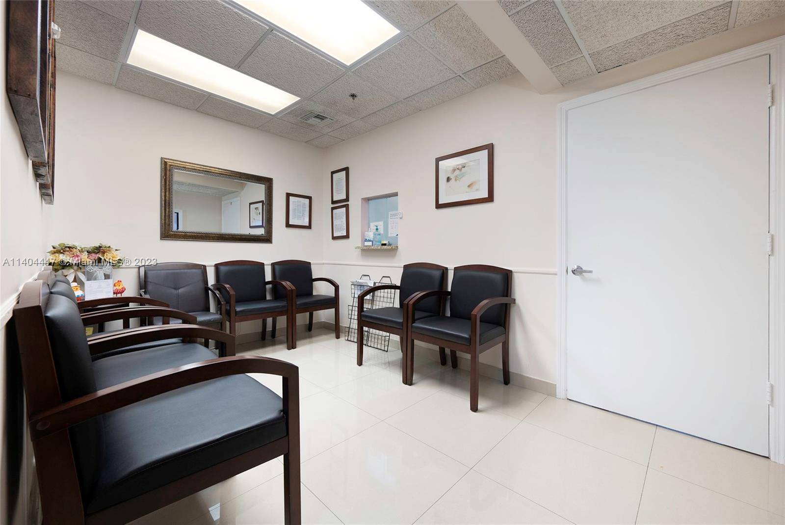 South Miami, FL 33143,5975 Sunset Dr #701