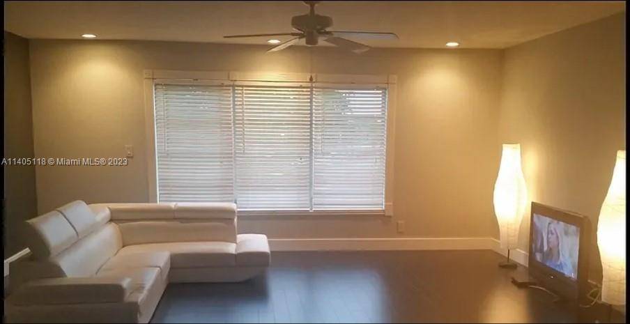 Sunrise, FL 33351,3861 NW 84th Ave #2D