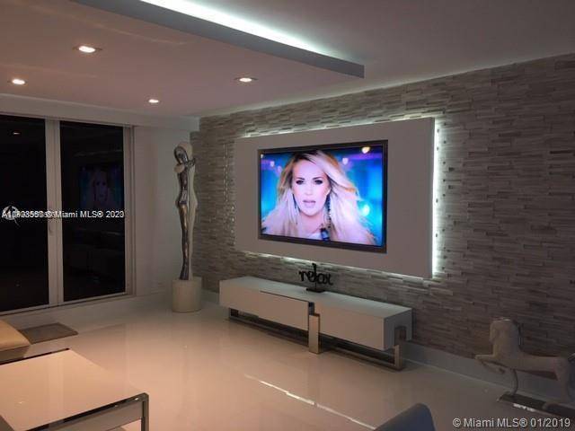 Miami Beach, FL 33139,2301 Collins Ave #416