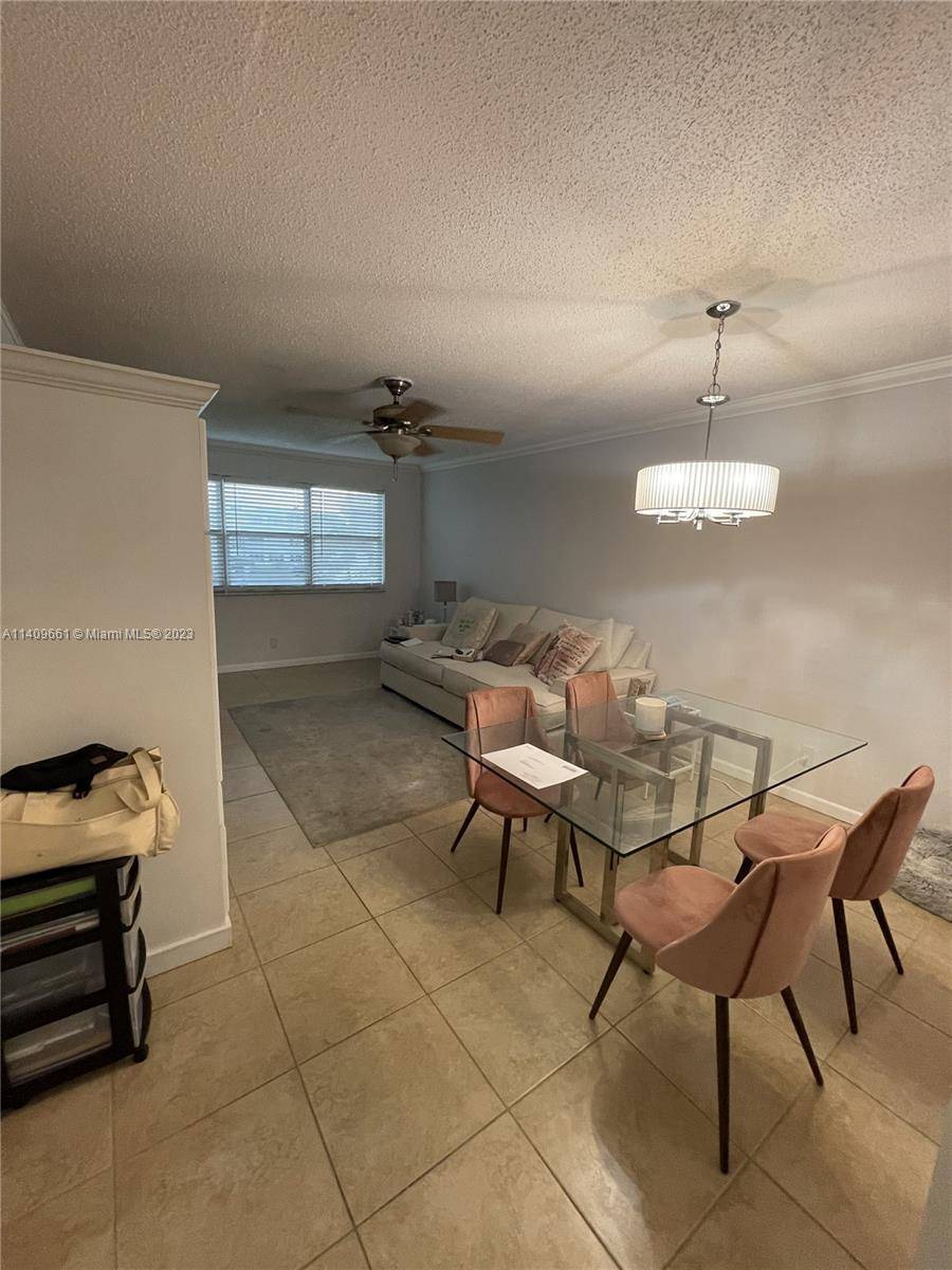 Hollywood, FL 33021,2223 Park Ln #205