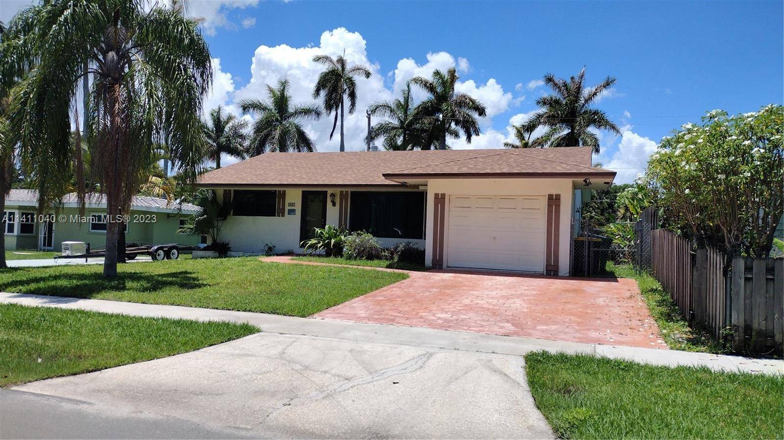 Dania Beach, FL 33004,641 NE 2nd St