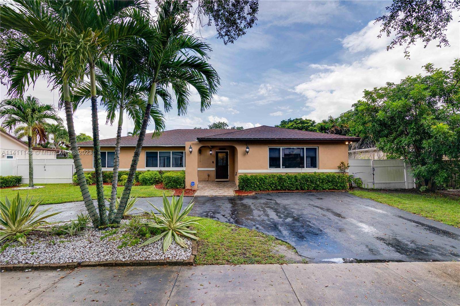 Cooper City, FL 33330,5727 SW 117th Ave
