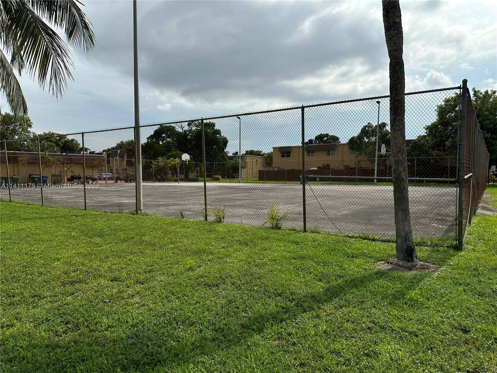 Lauderhill, FL 33313,5805 Blueberry Ct #98