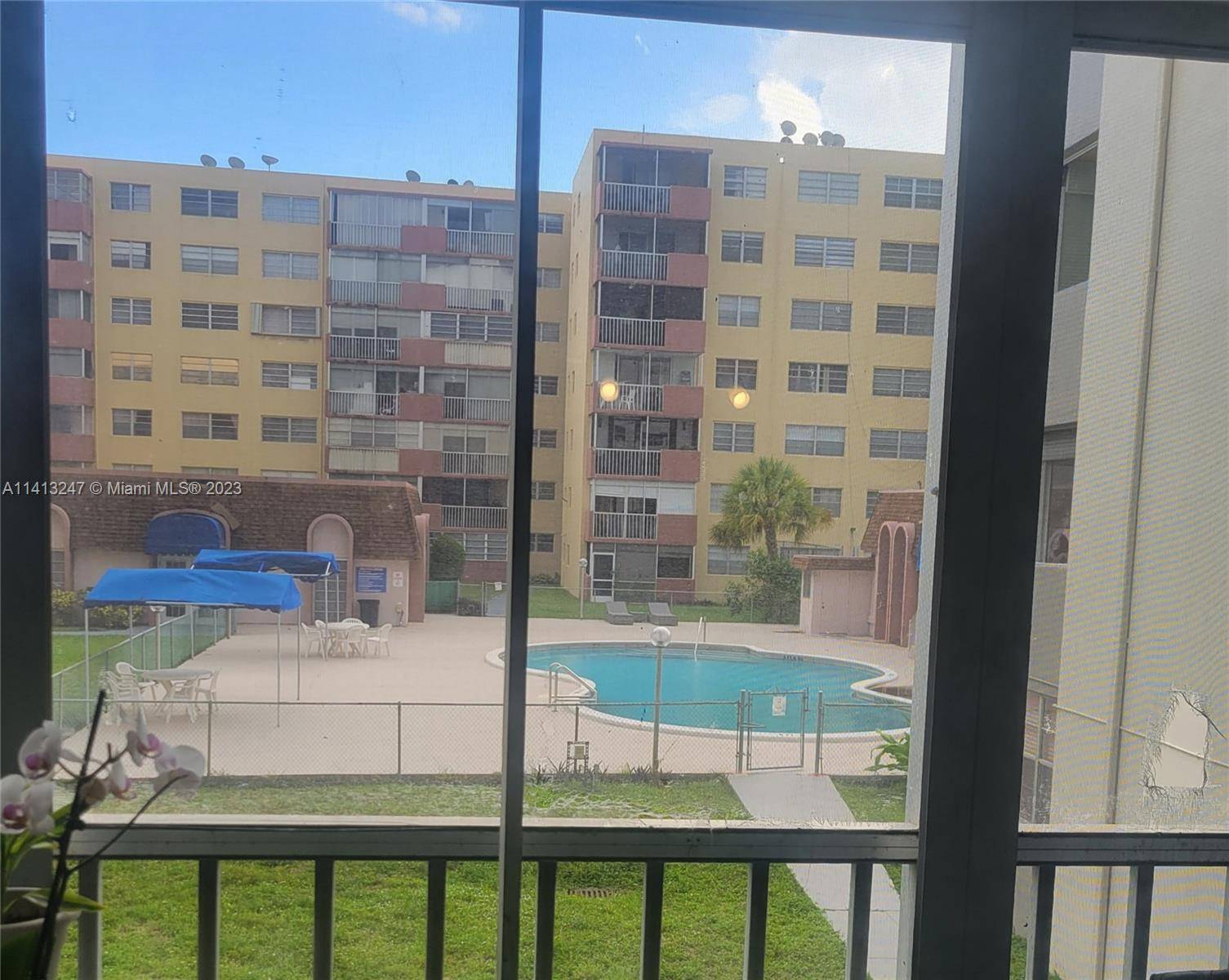North Miami Beach, FL 33162,16450 Miami Dr #204