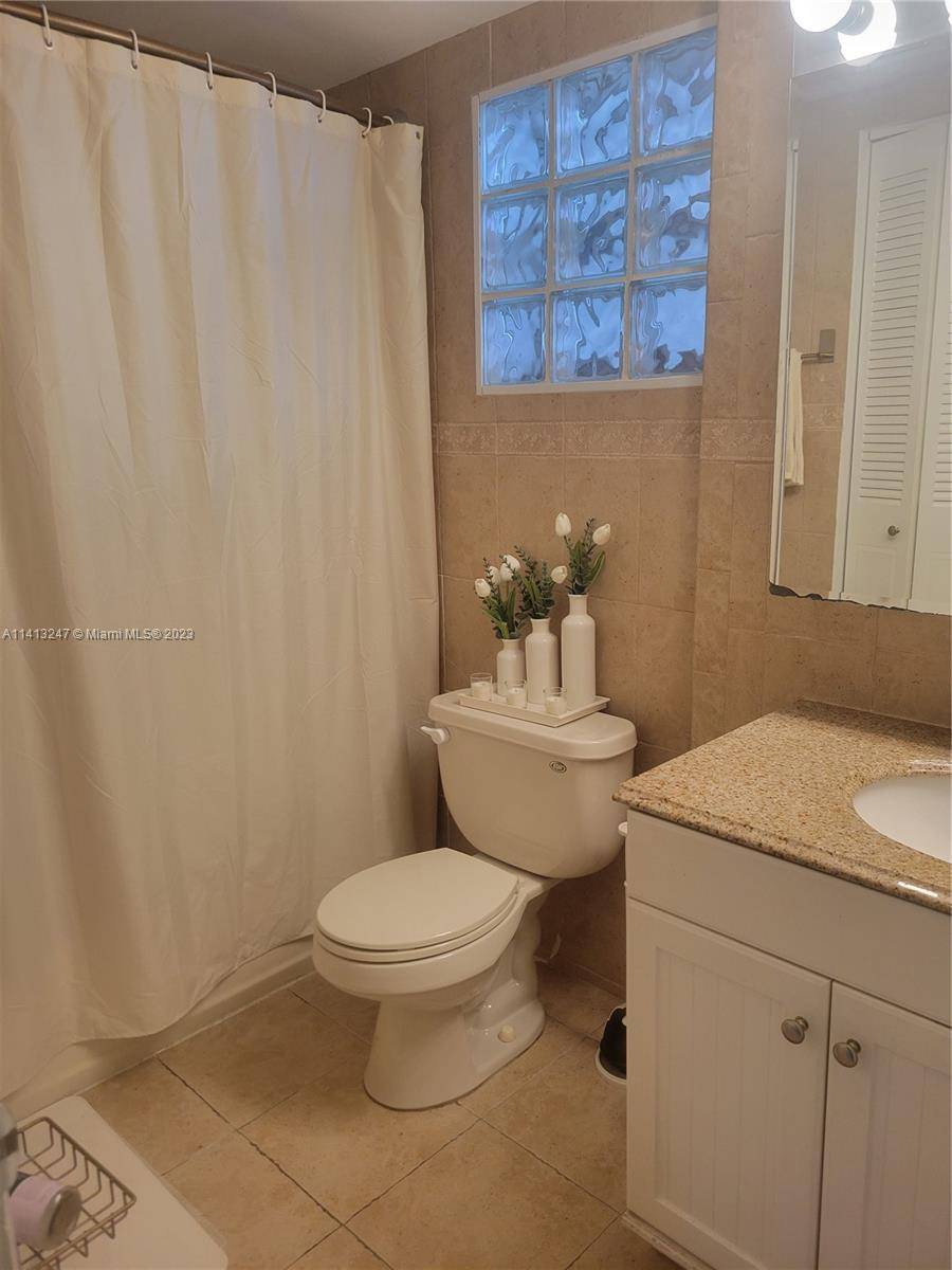 North Miami Beach, FL 33162,16450 Miami Dr #204