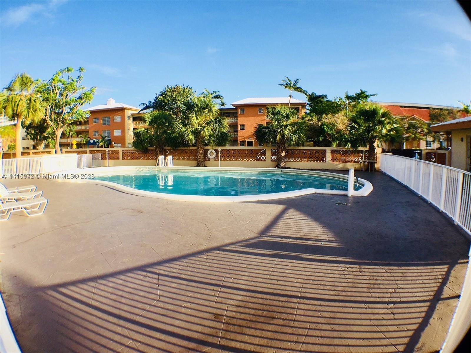 North Miami, FL 33181,11840 NE 19th Dr #12