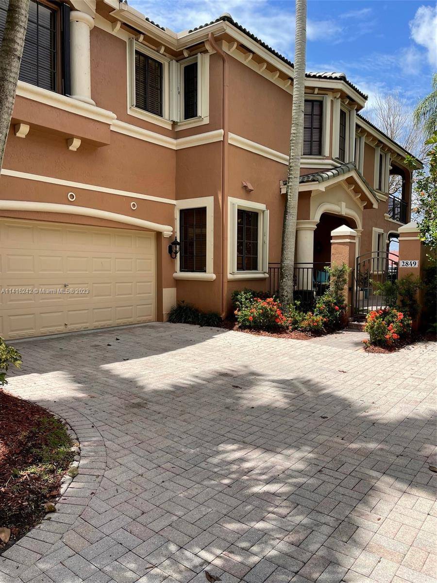 Weston, FL 33332,2849 Kinsington Cir #16-2