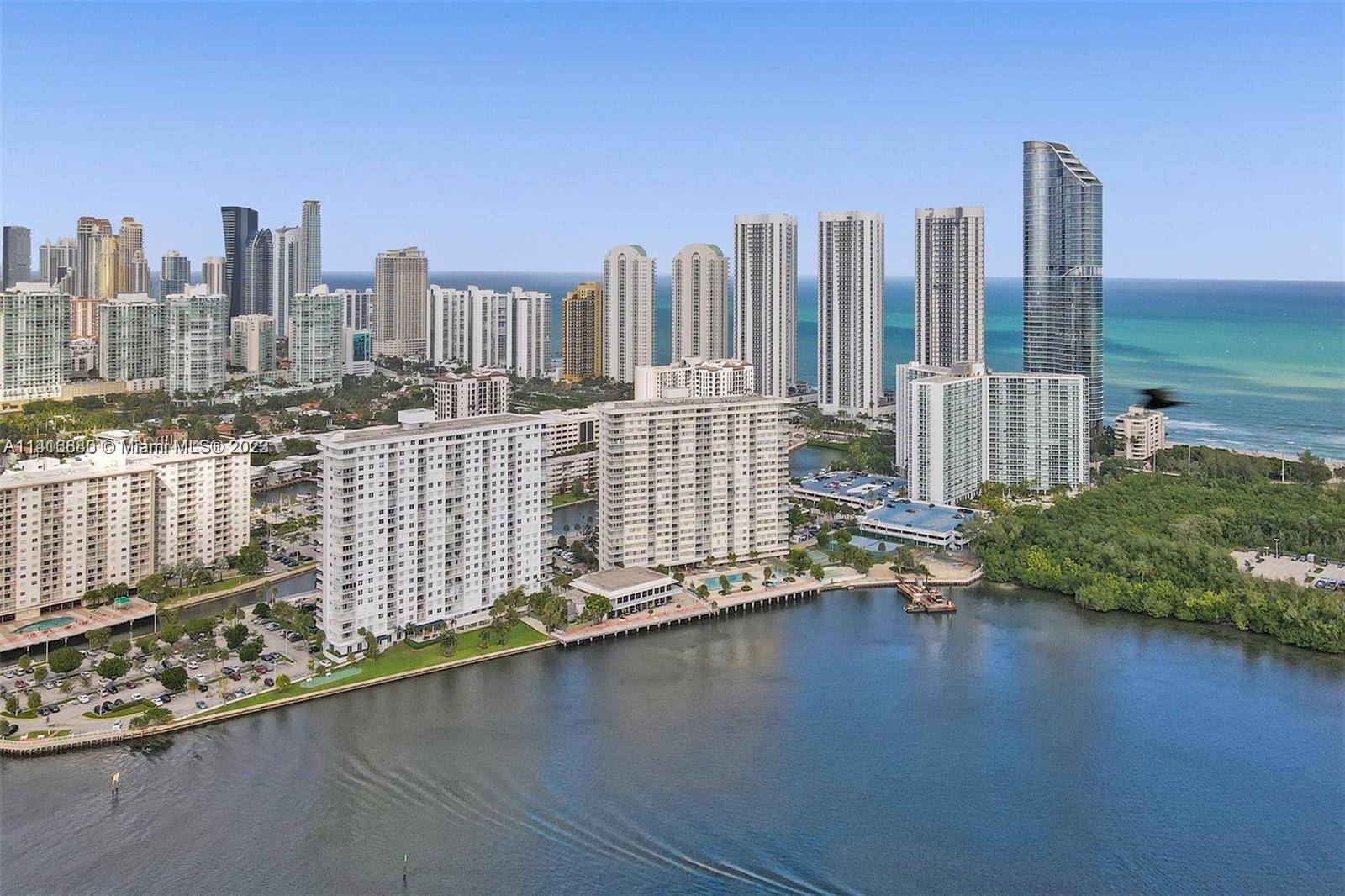 Sunny Isles Beach, FL 33160,100 Bayview Dr #425