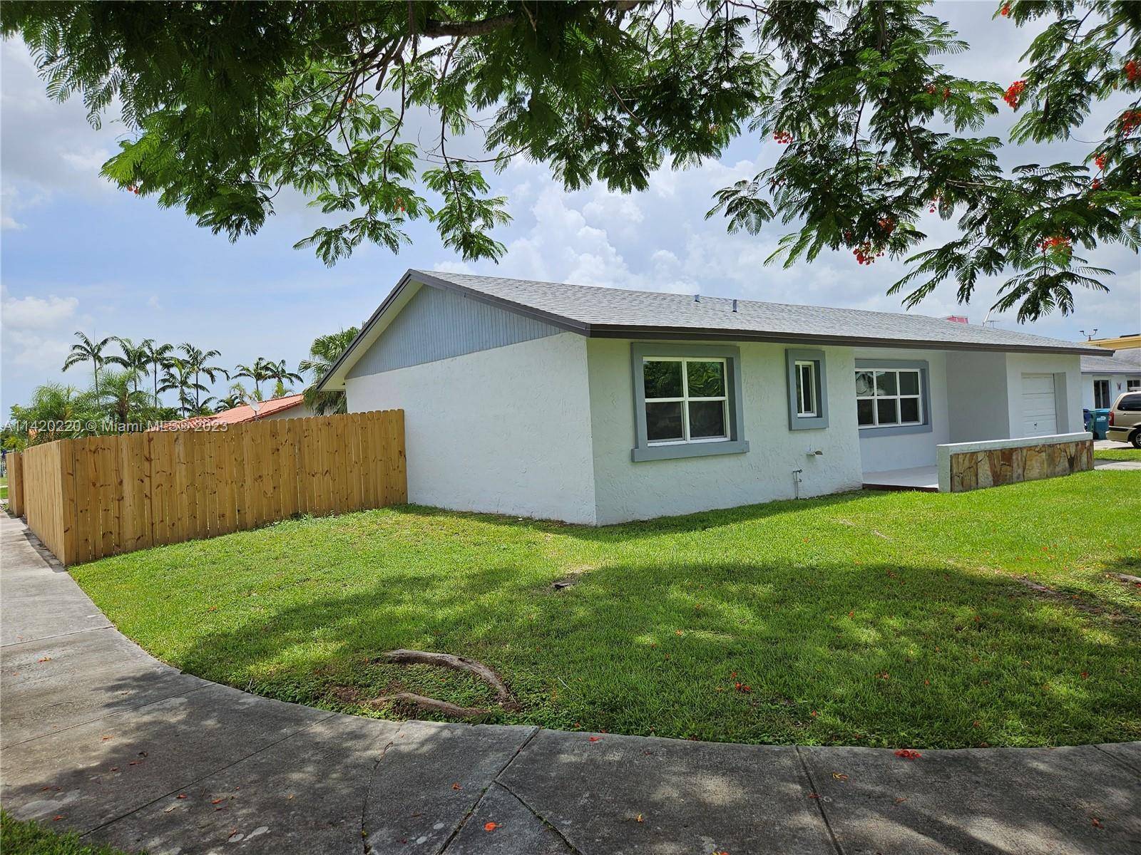 Miami, FL 33175,5407 SW 134th Pl
