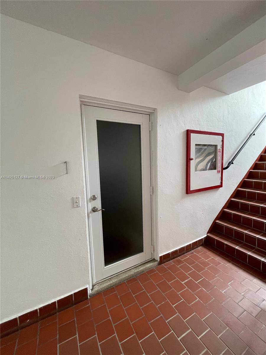 Bal Harbour, FL 33154,10170 Collins Ave #1