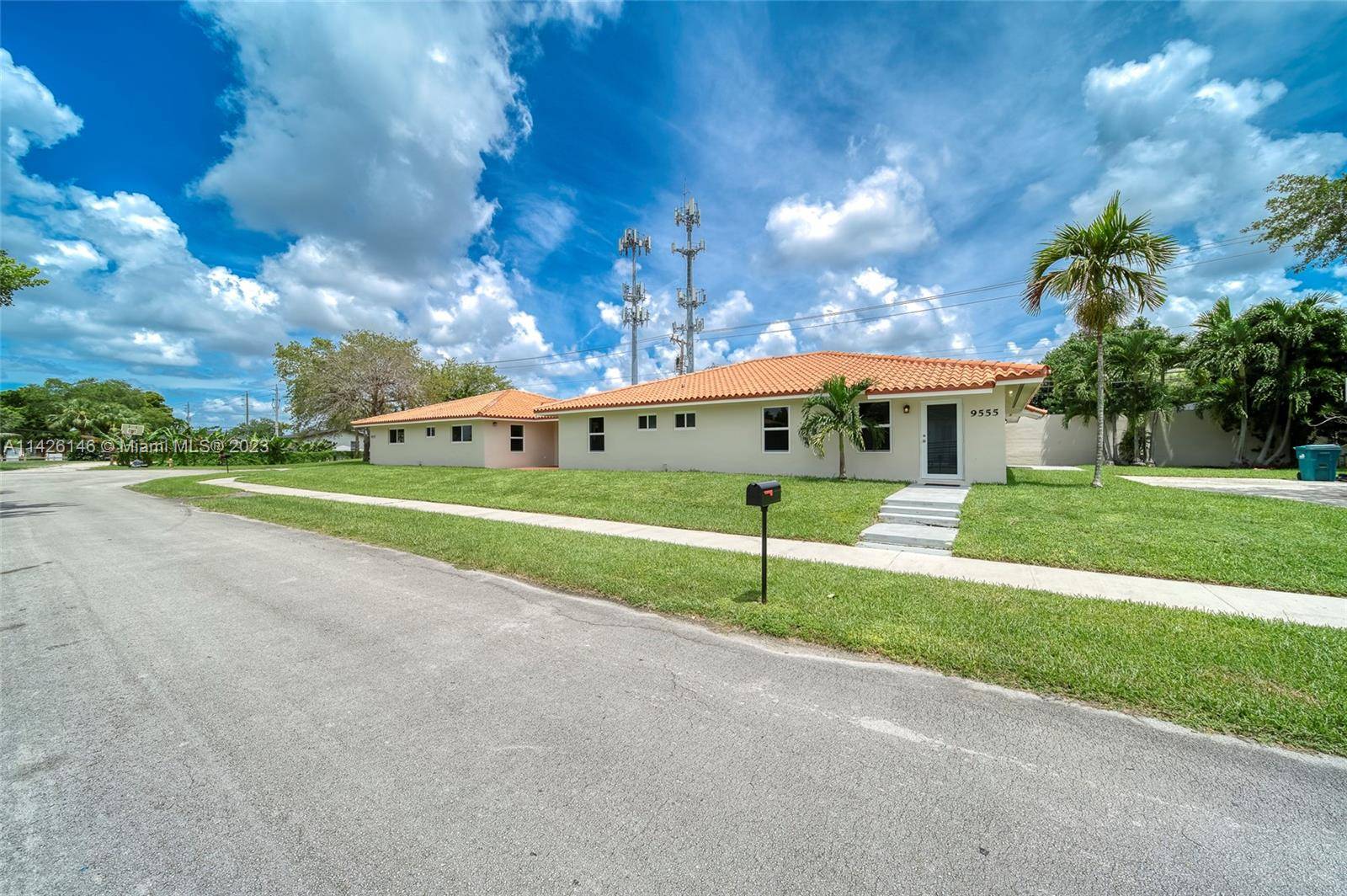 Miami, FL 33165,9555 SW 40th Ter