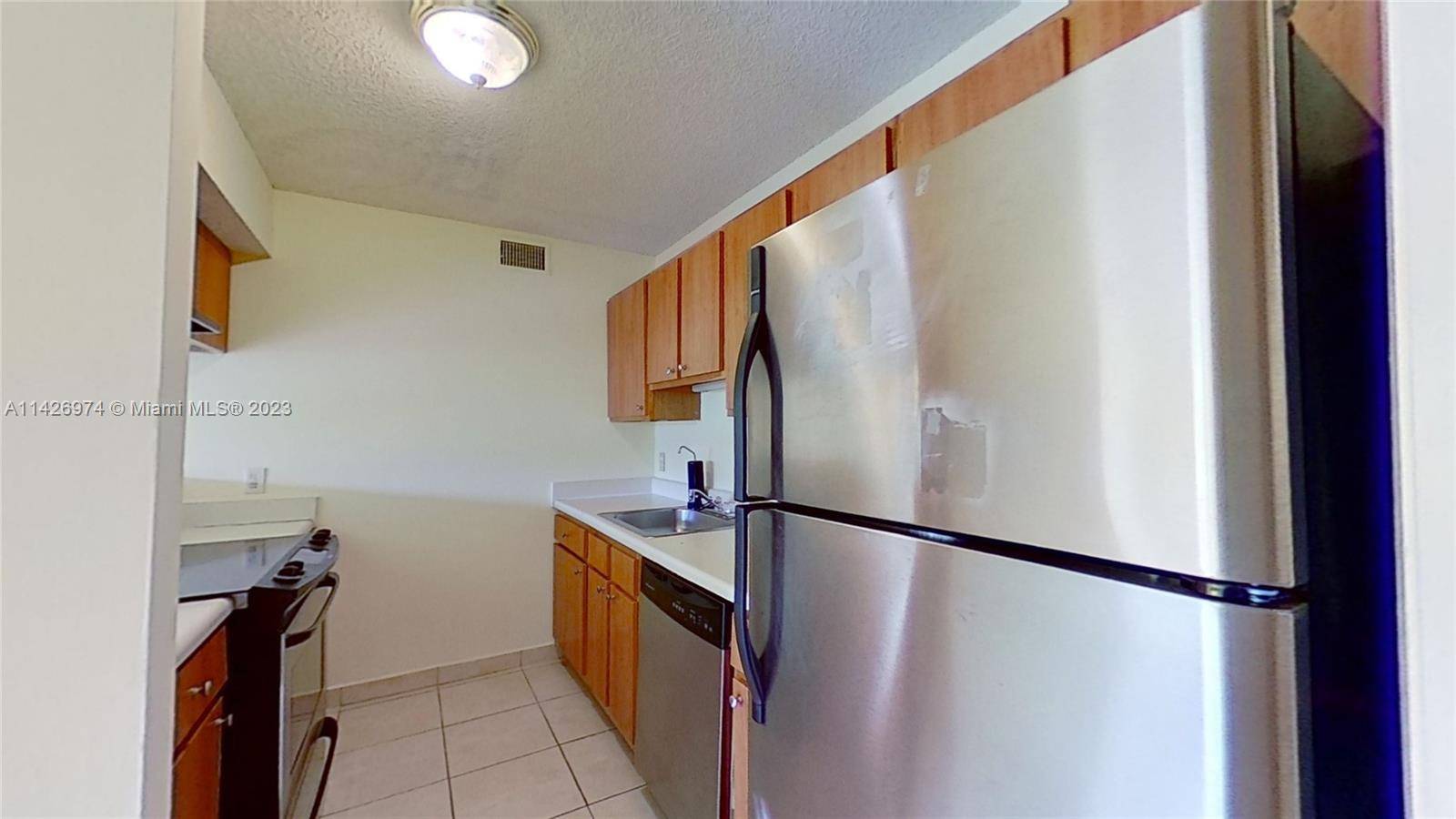 Pompano Beach, FL 33069,4321 W Mcnab Rd #22