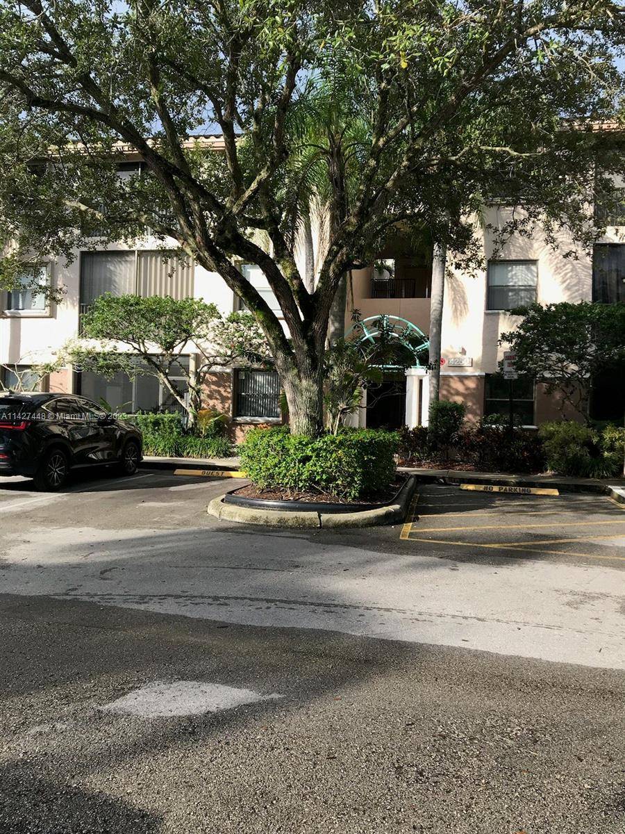 Coconut Creek, FL 33066,4250 NW 30th St #156