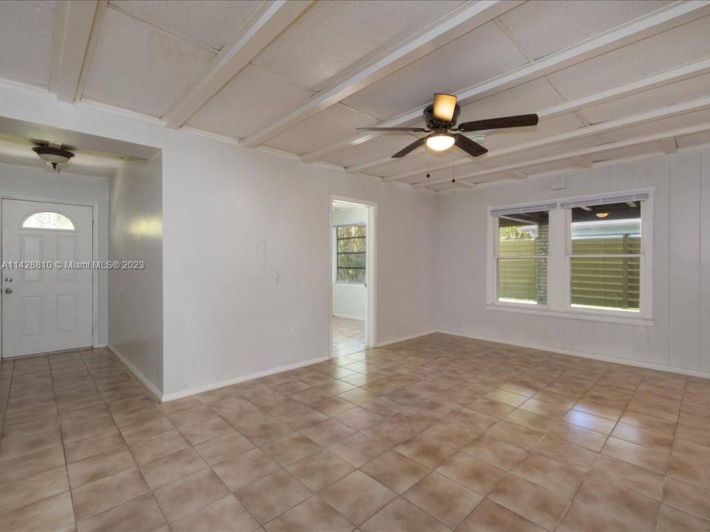 Sarasota, FL 34242,173 Island Cir