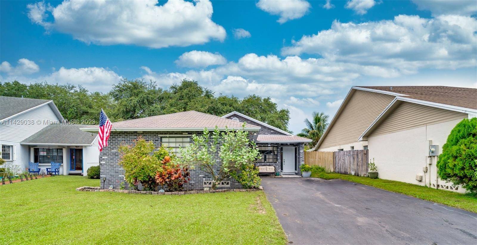 Davie, FL 33328,8230 SW 41st Ct