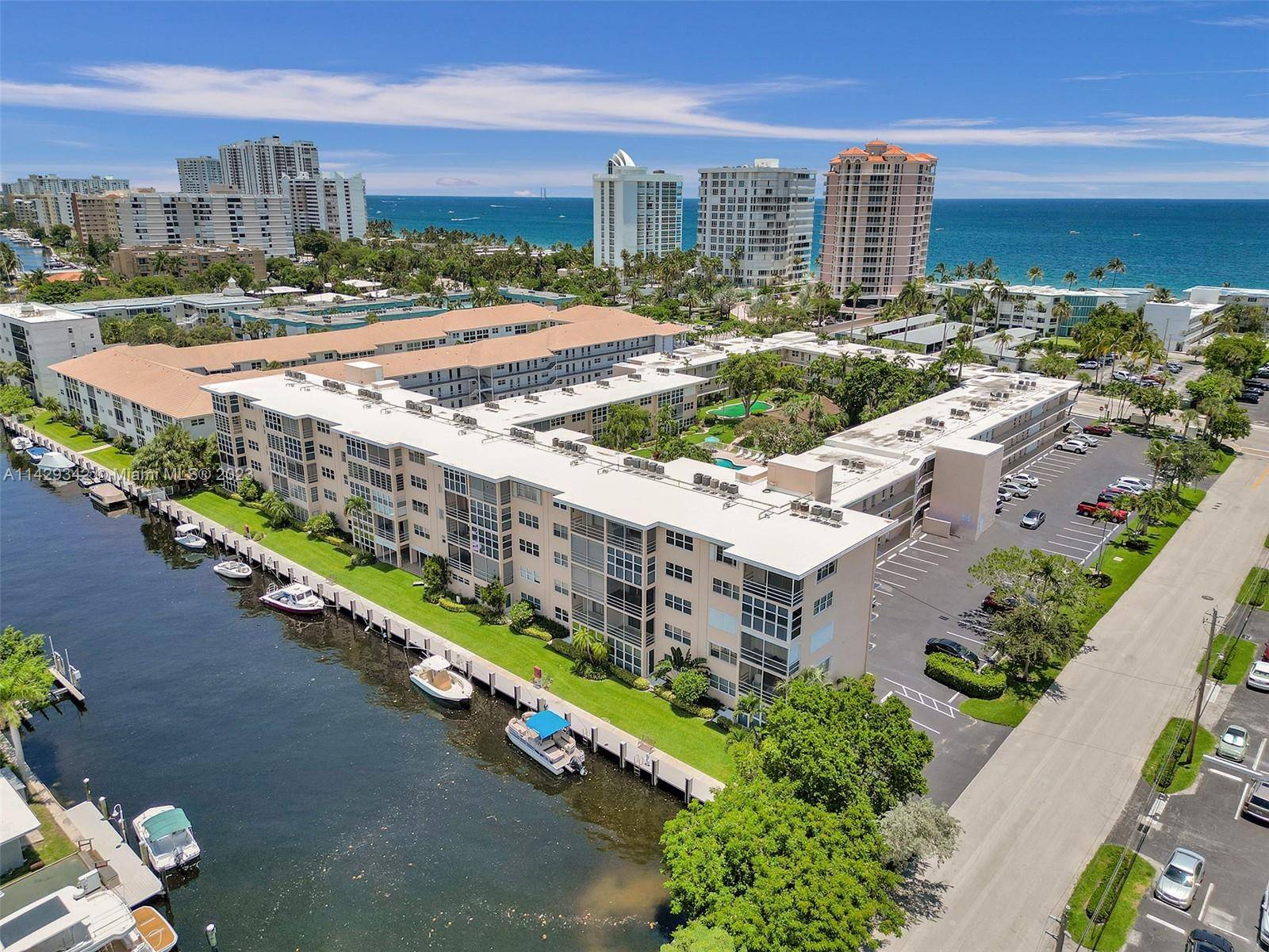 Lauderdale By The Sea, FL 33062,1481 S Ocean Blvd #106E