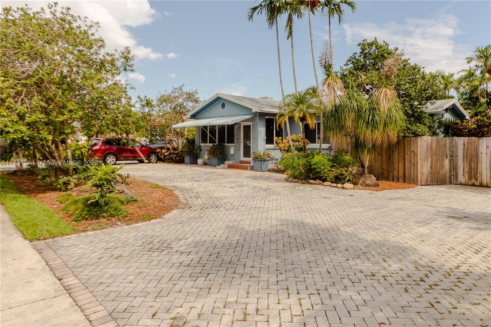 Hollywood, FL 33020,2533 Fillmore St