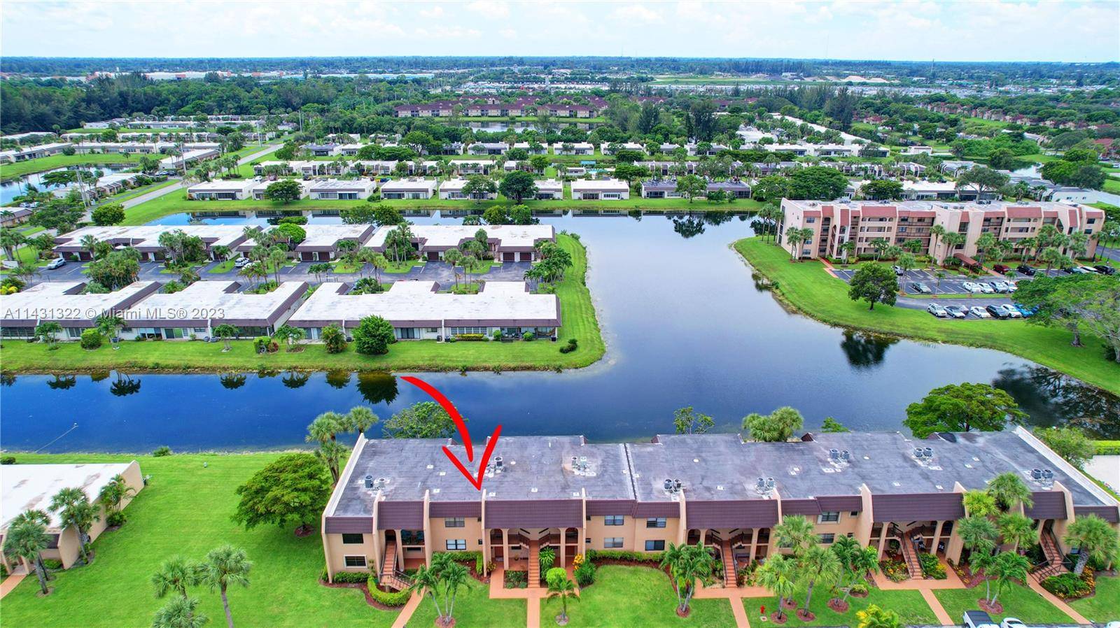 West Palm Beach, FL 33411,130 Lake Nancy Dr #202