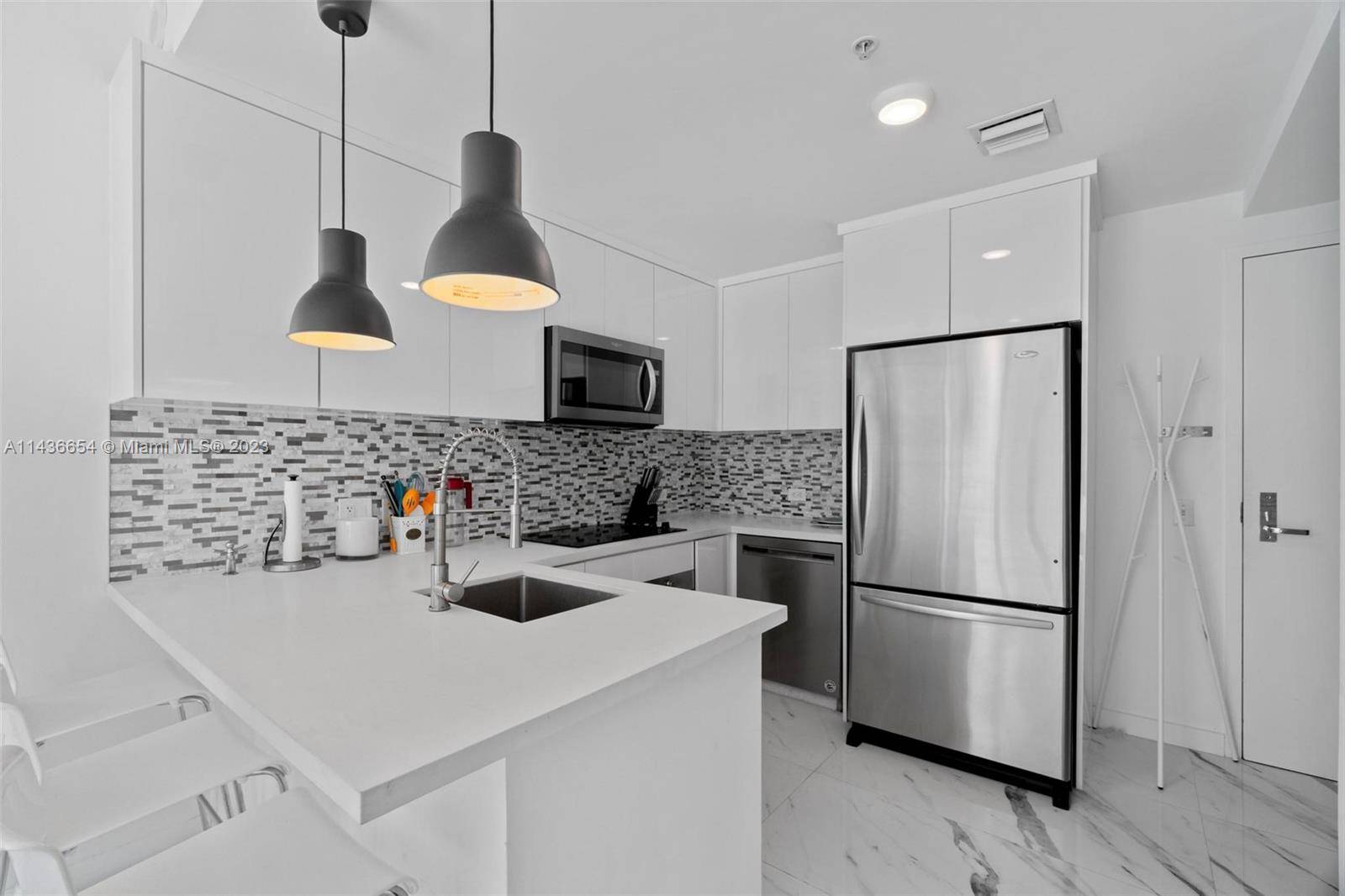 Miami, FL 33131,300 S Biscayne Blvd #T-1411