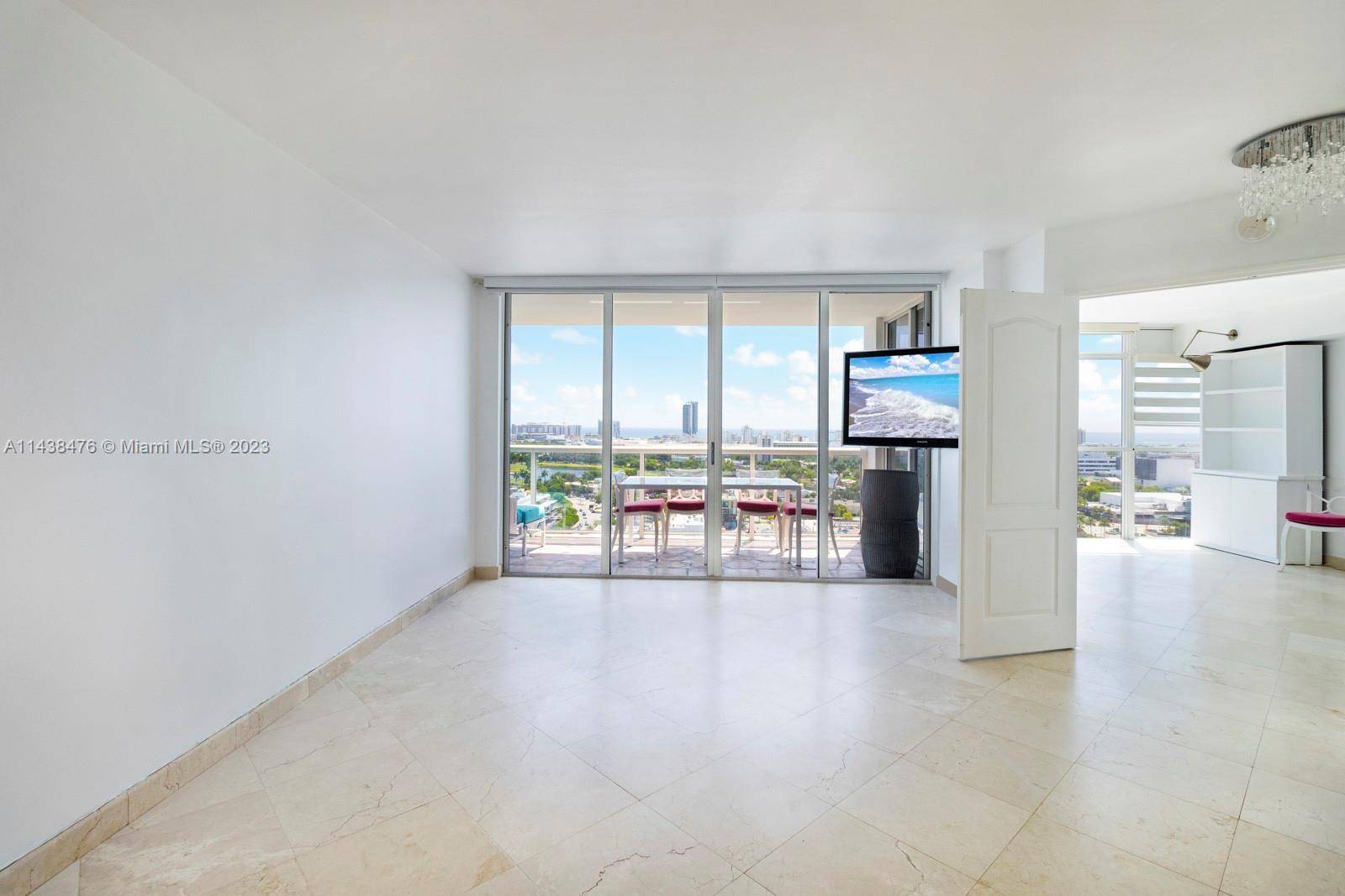 Miami Beach, FL 33139,1900 Sunset Harbour Dr #2111