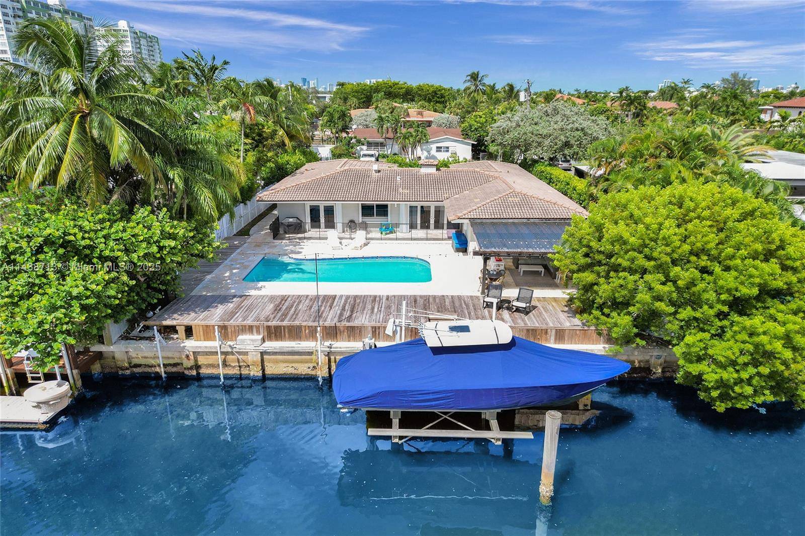 North Miami, FL 33181,1912 NE 119th Rd