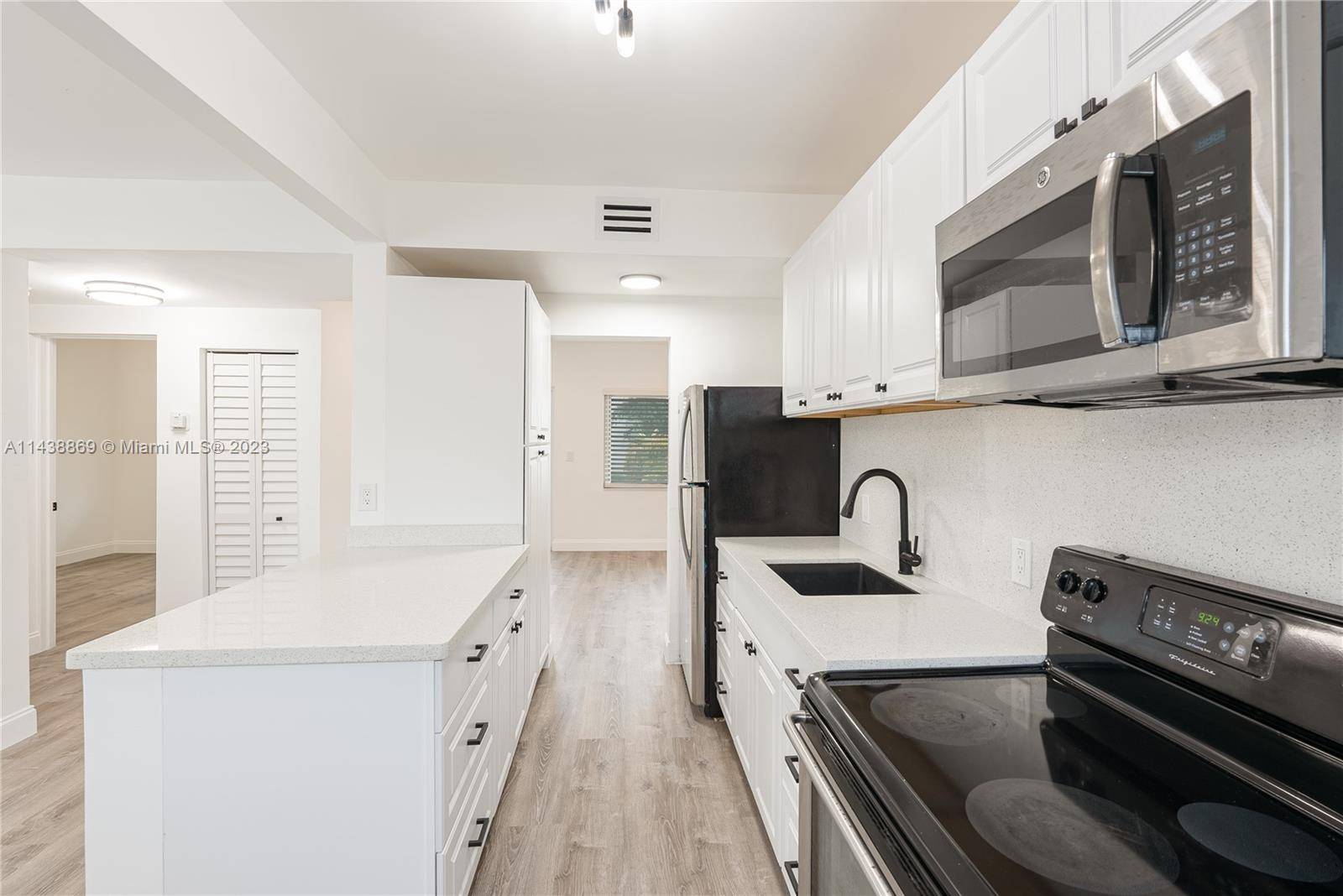 Miami Beach, FL 33141,7207 Bay Dr #22