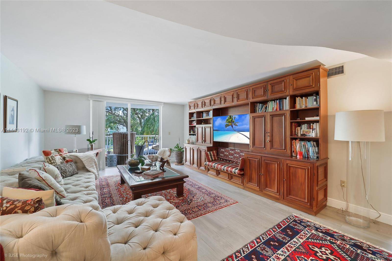 Key Biscayne, FL 33149,210 Sea View Dr #202