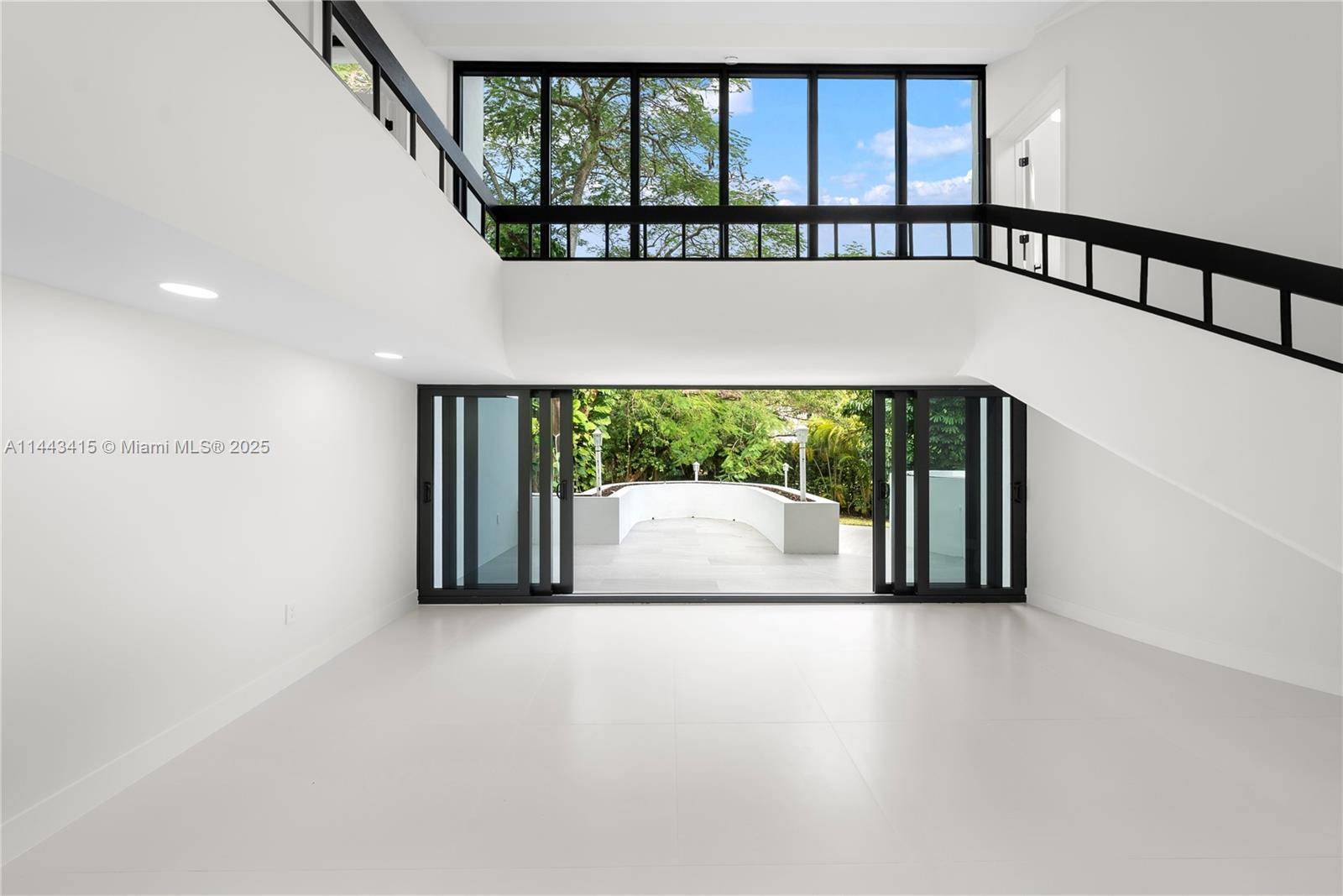 Coral Gables, FL 33143,7540 Los Pinos Blvd