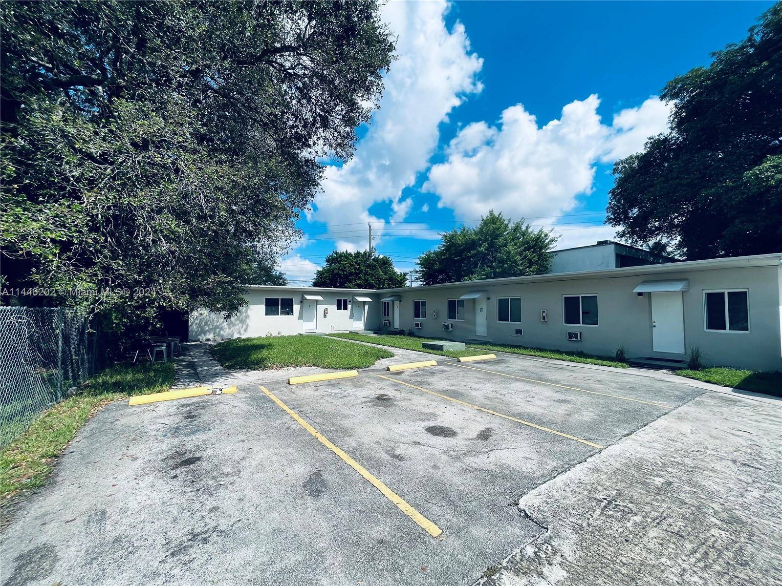 North Miami, FL 33161,12240 NE 5th Ave