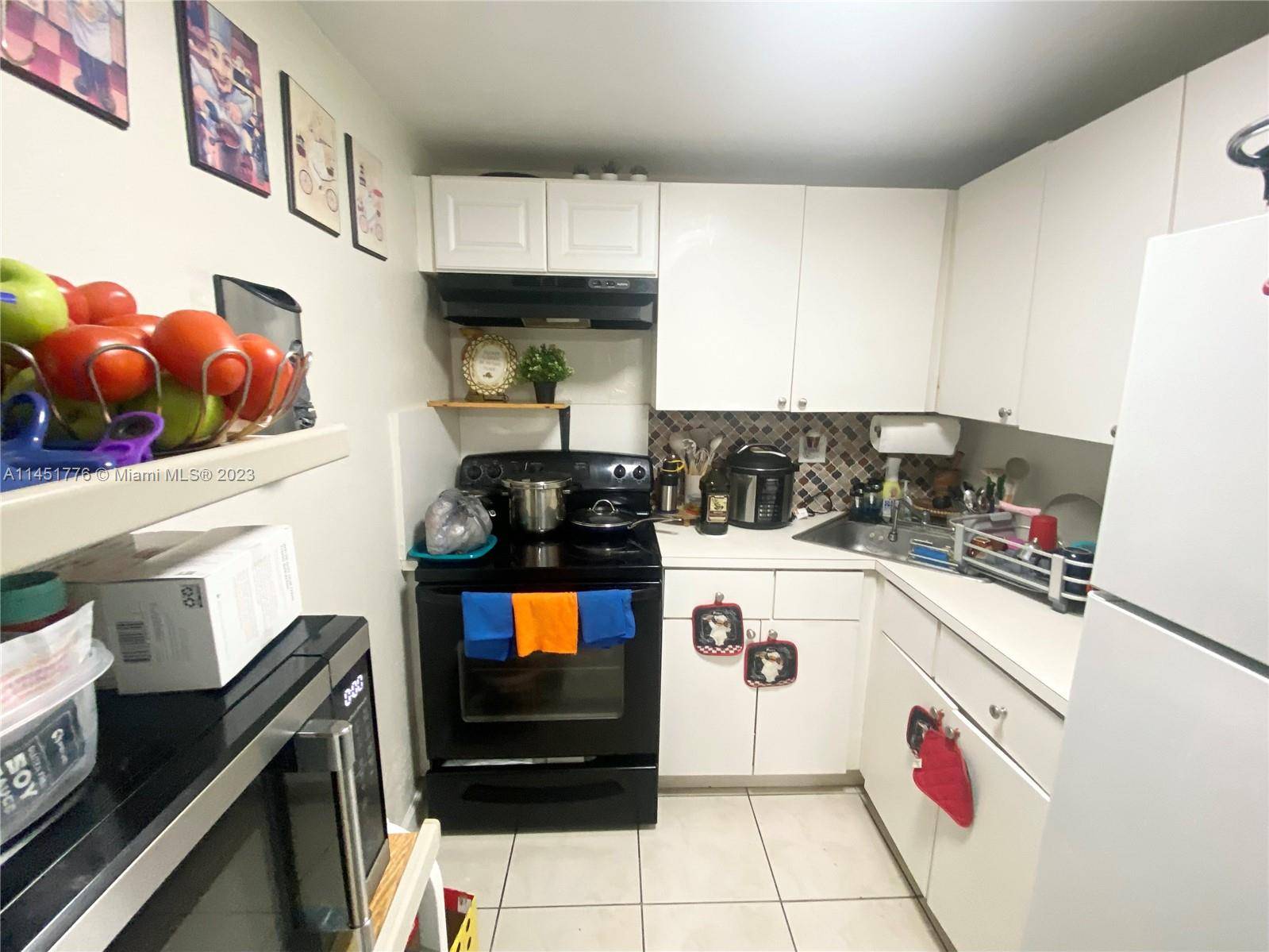 Hialeah, FL 33014,606 W 81st St #306