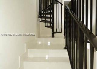 Coral Gables, FL 33134,1405 Galiano St #1