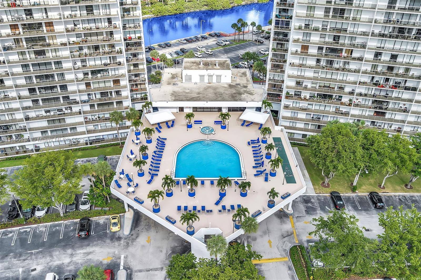Aventura, FL 33180,3731 N Country Club Dr #1226