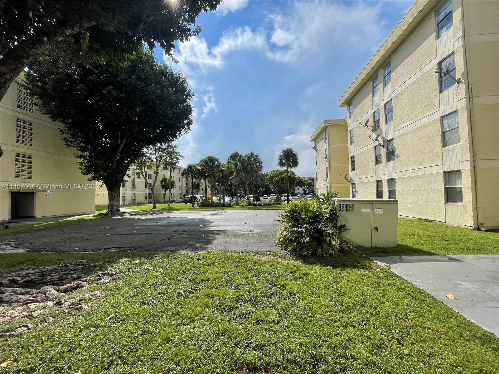 Hialeah, FL 33012,1825 W 56th St #309