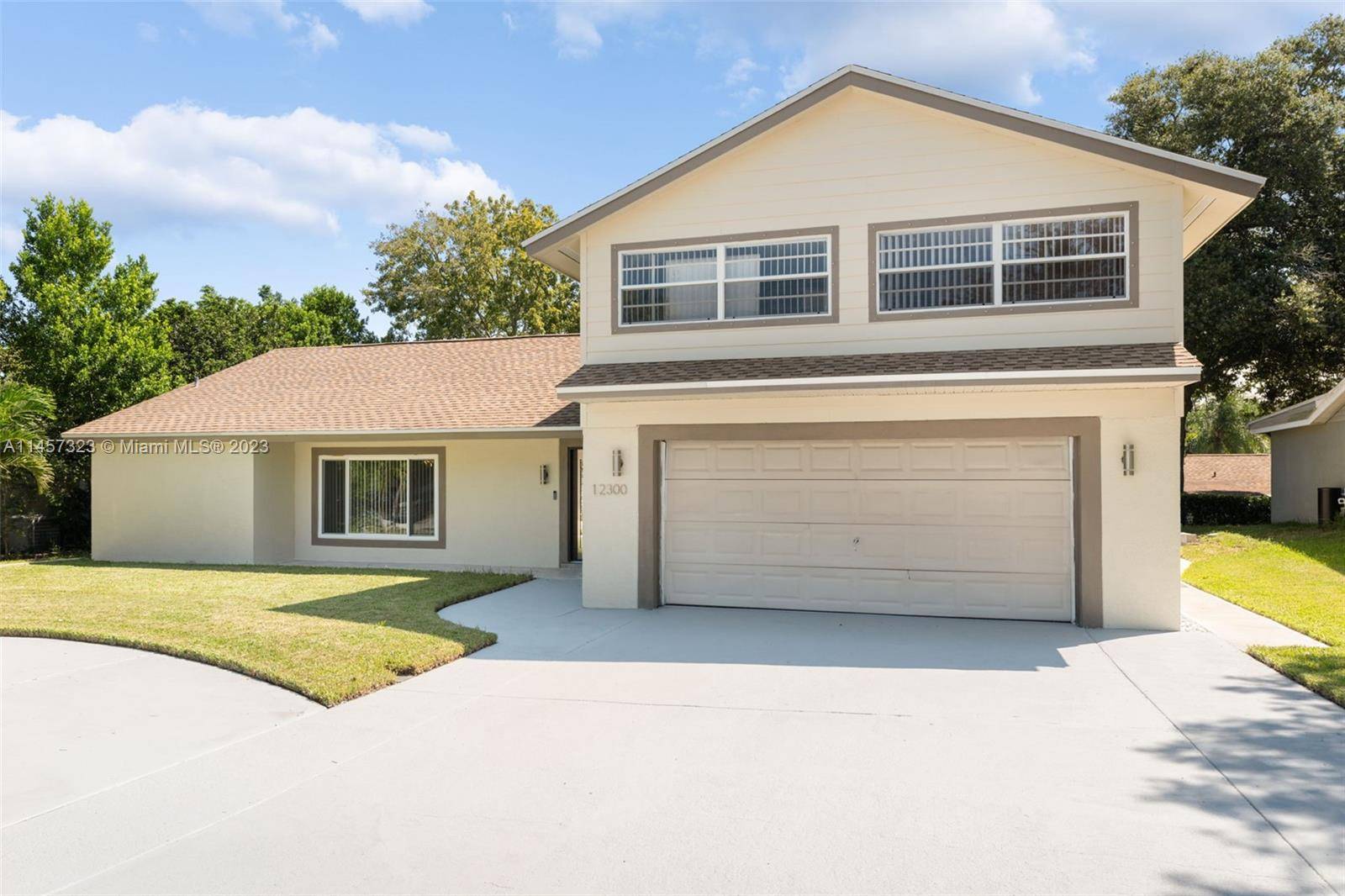 Hudson, FL 34667,123000 Partridge Hill Row