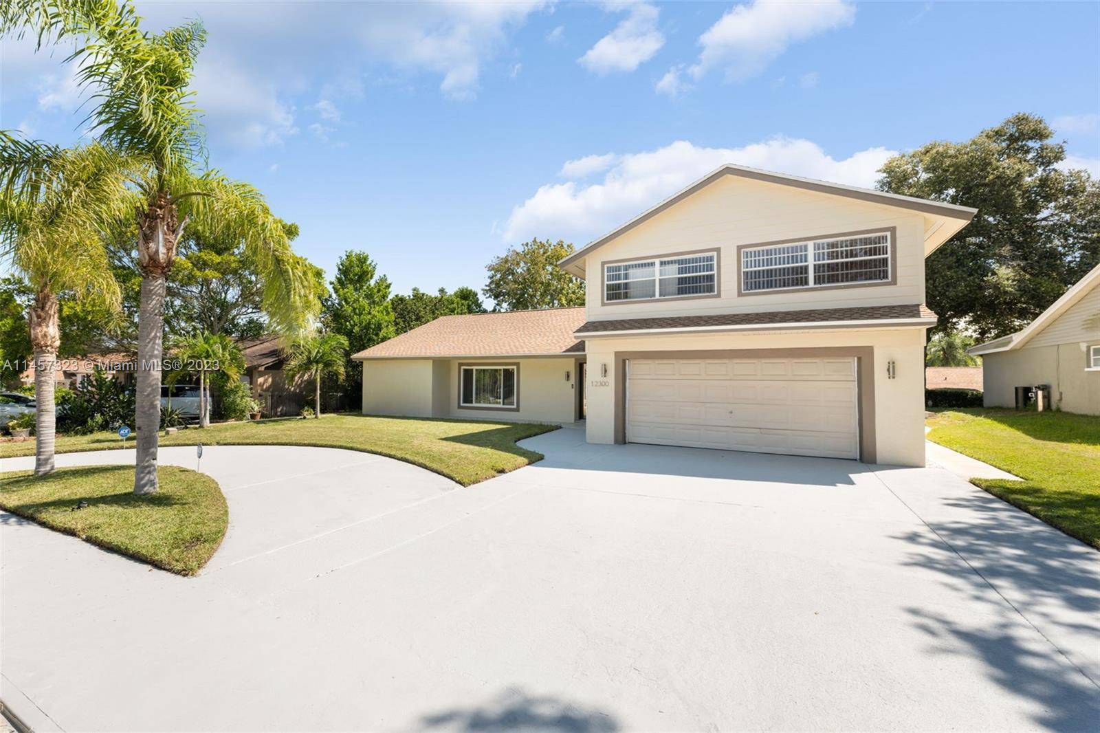 Hudson, FL 34667,123000 Partridge Hill Row