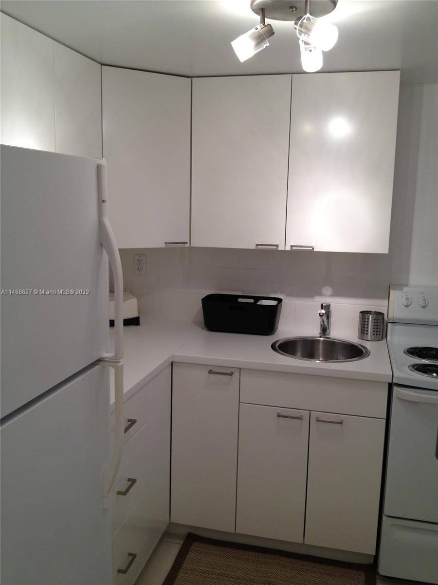 Miami Beach, FL 33139,716 Michigan Ave #202