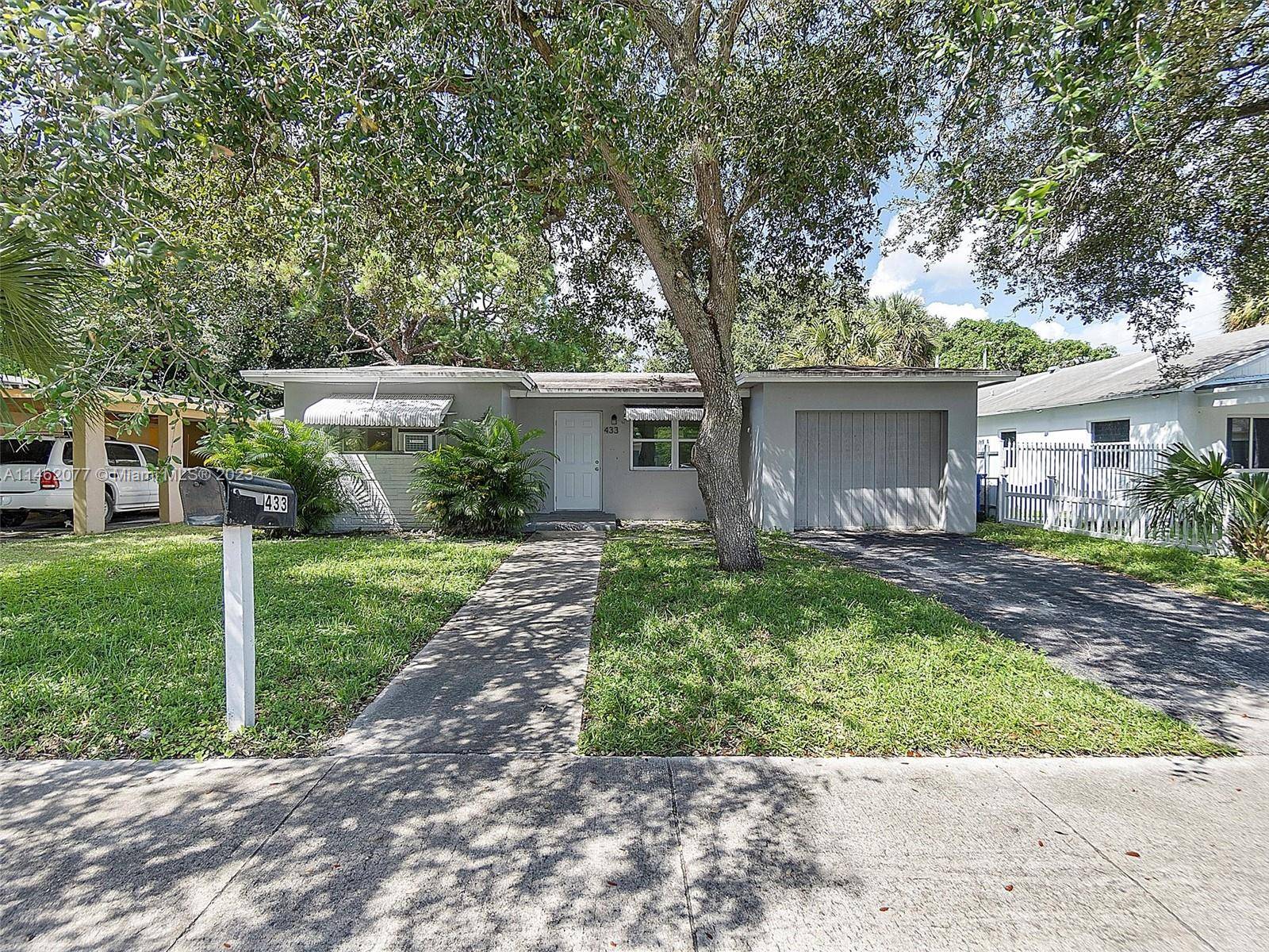 Fort Lauderdale, FL 33311,433 NW 15th Way