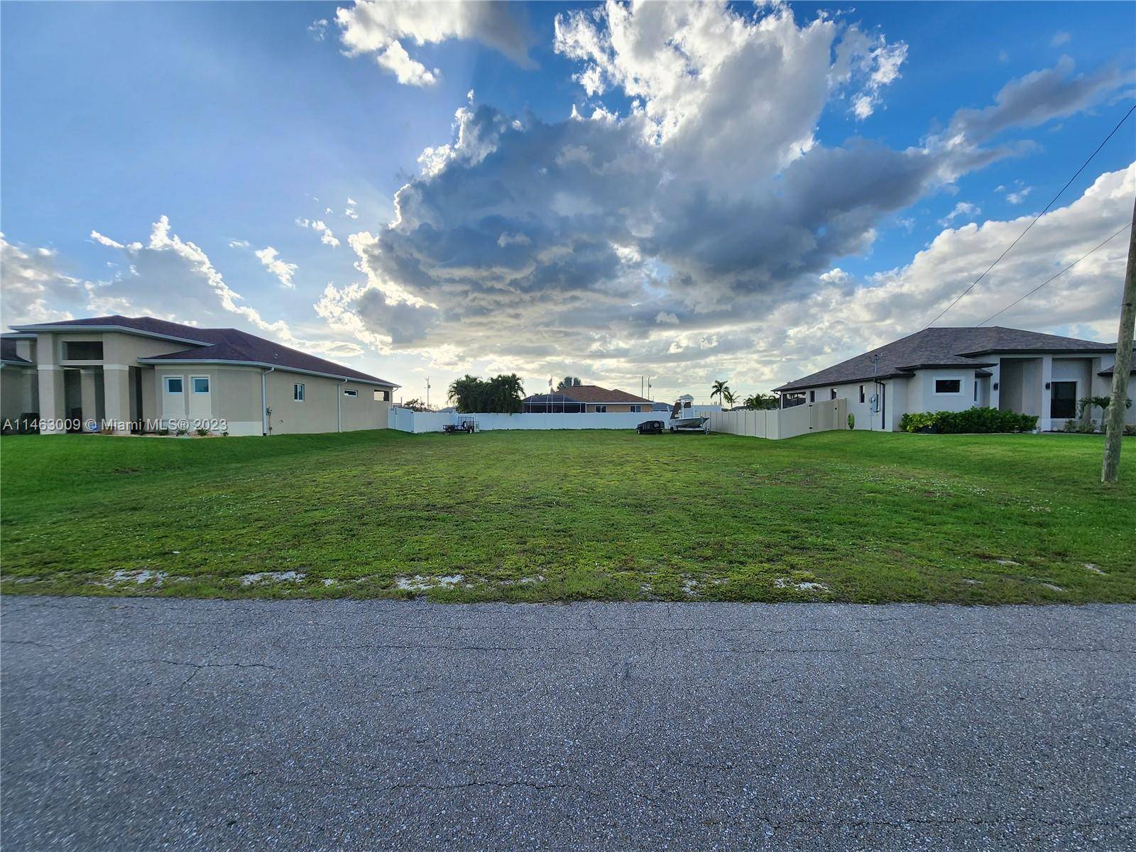 Cape Coral, FL 33993,1016 NW 33 Ave