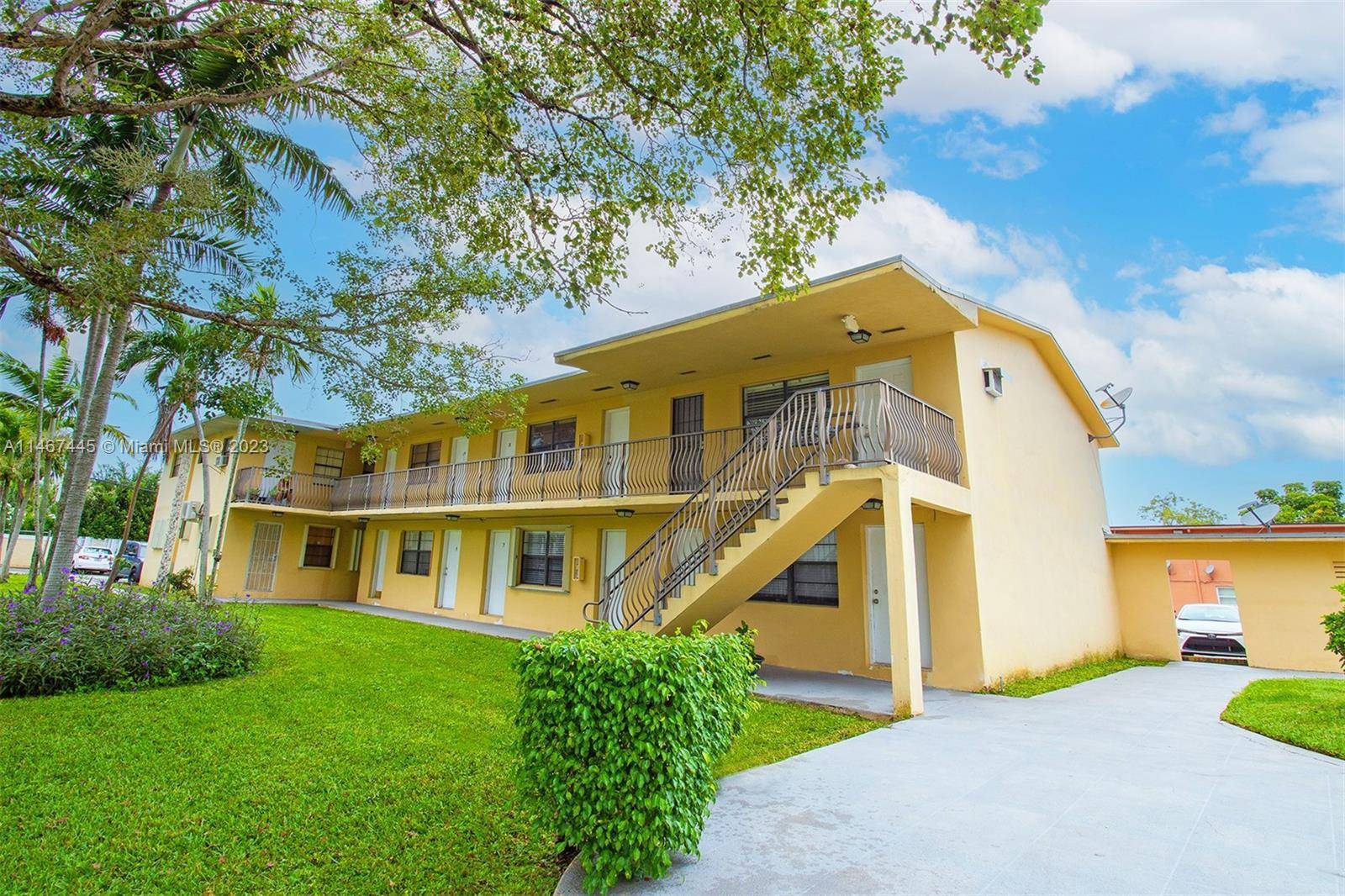 Miami, FL 33155,4590 Ludlam Rd #18